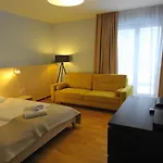Pokorna 2 by VisitWarsaw Apartments - Bon Turystyczny